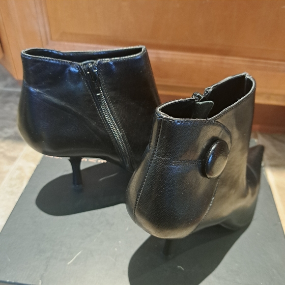 Steve Madden Chuckel Black leather booties - Picture 3 of 6